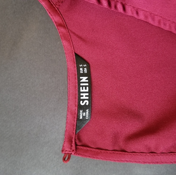 Red Dress - Picture 4 of 4